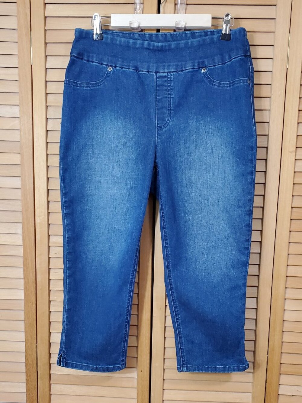 Chico's Perfect Stretch Soft Jegging Capri Size 1.5 (10)